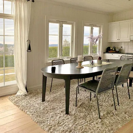 Beautiful Cabin With Great View At *